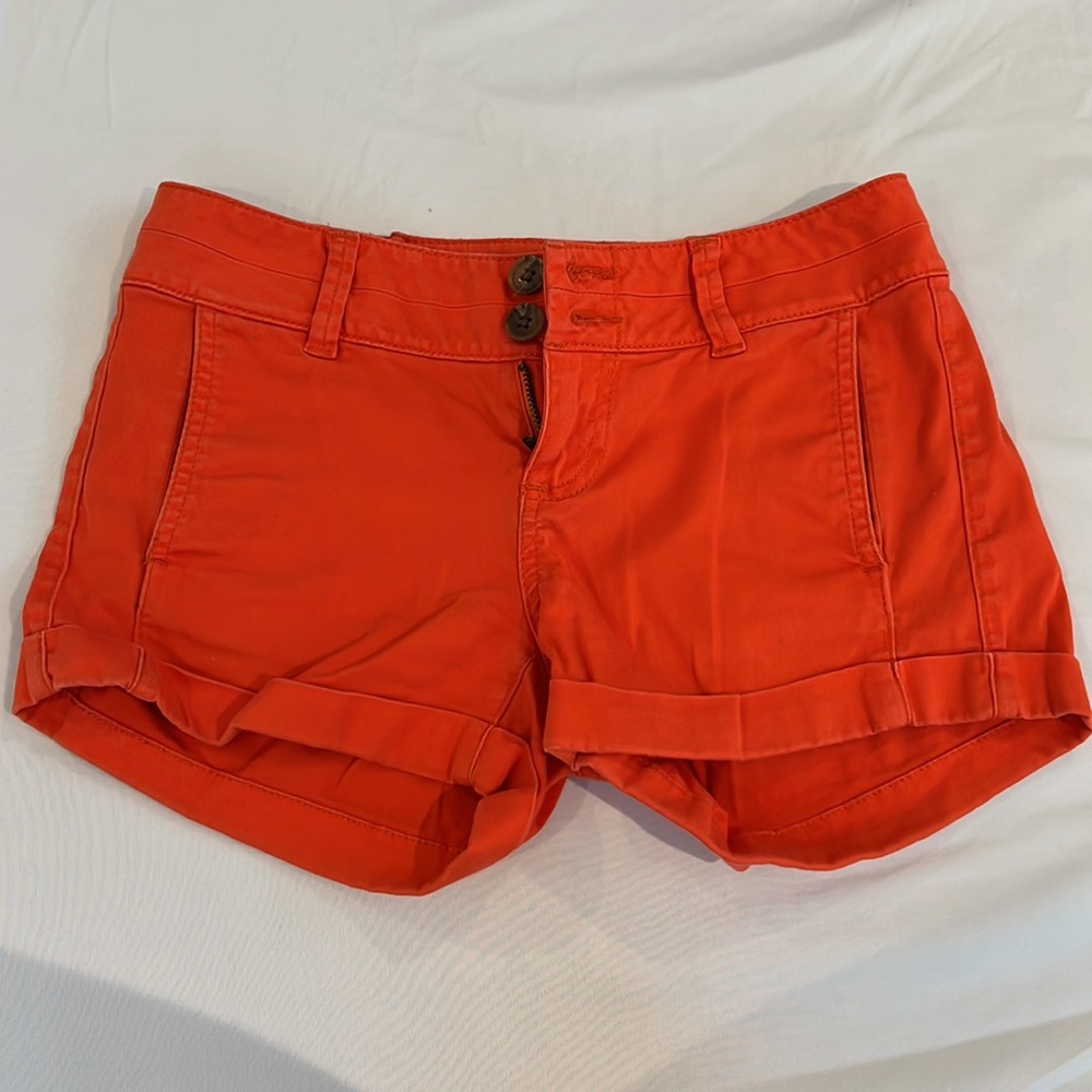 EXPRESS WOMEN SIZE 00 RED SHORTS LOW RISE POCKETS LIGHT FABRIC CASUAL FEMENINE